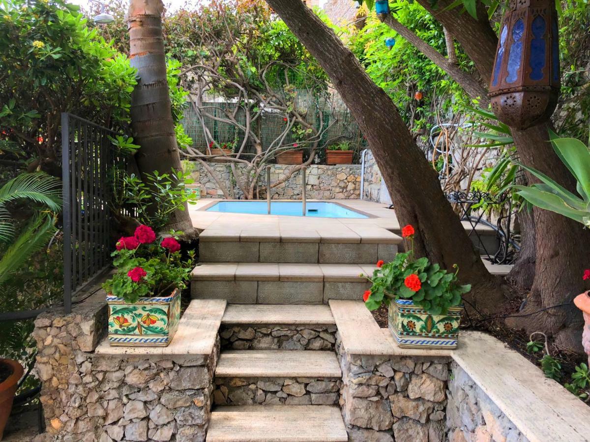 Villa Eleonora Isola Bella Sea View Small Pool + Jacuzzi Taormina Eksteriør bilde