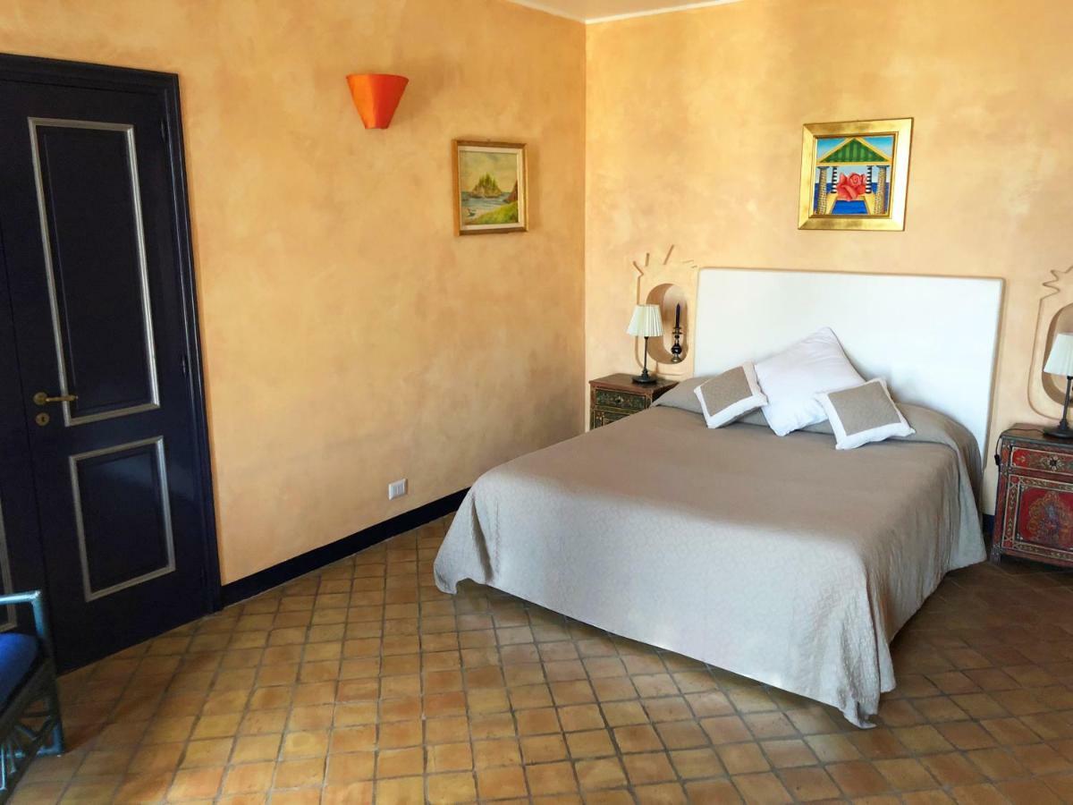 Villa Eleonora Isola Bella Sea View Small Pool + Jacuzzi Taormina Eksteriør bilde
